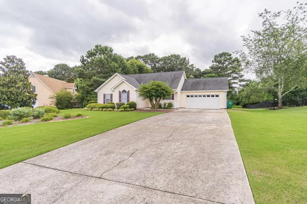 304 Ron DR Bethlehem, GA 30620