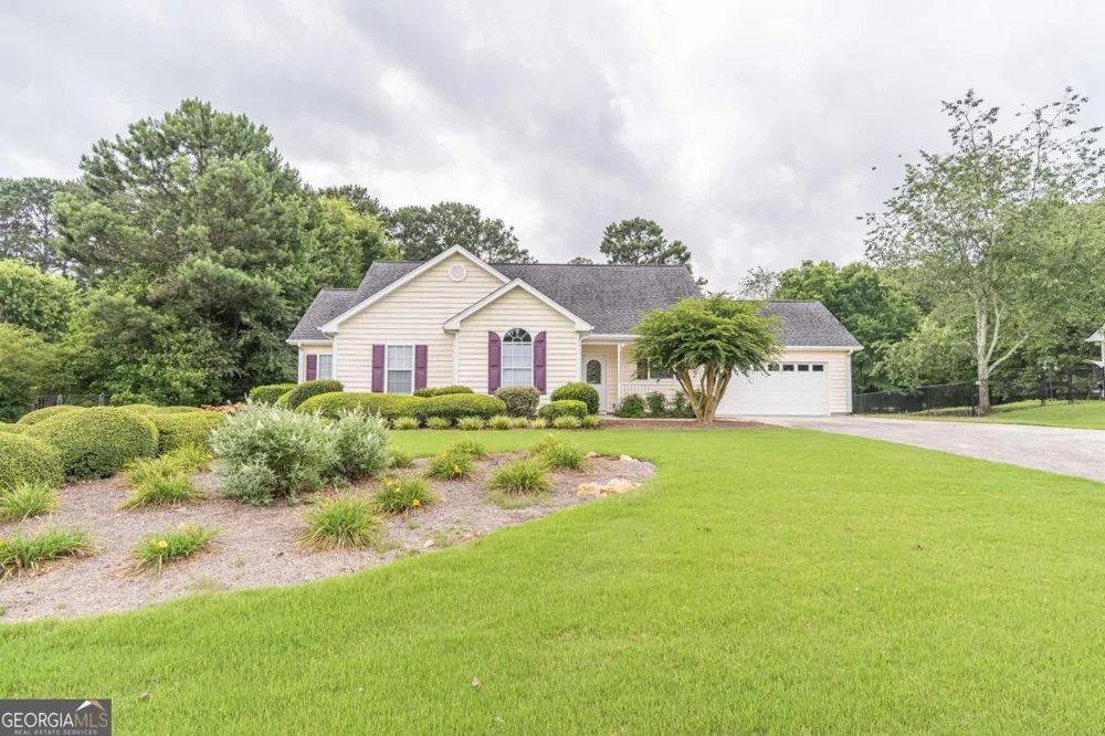 304 Ron DR Bethlehem, GA 30620