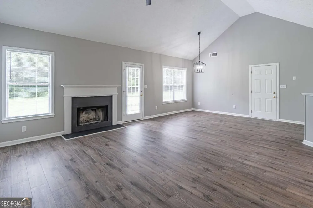 304 Ron DR Bethlehem, GA 30620