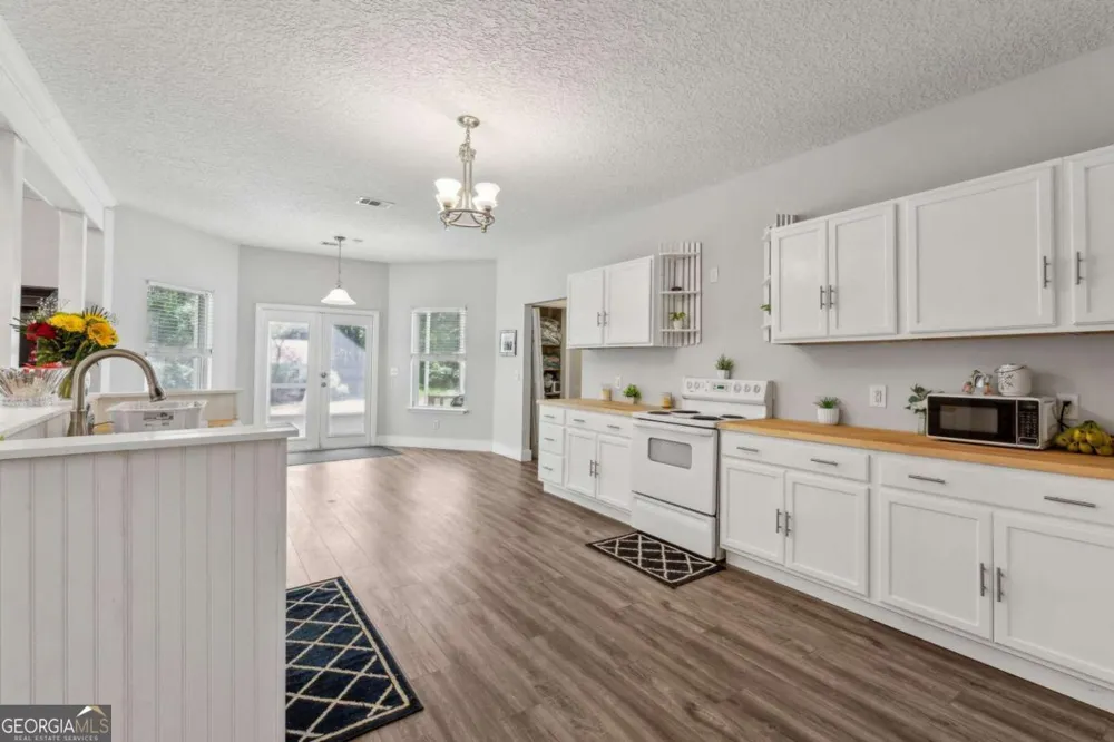 389 Magnolia DR Waverly, GA 31565