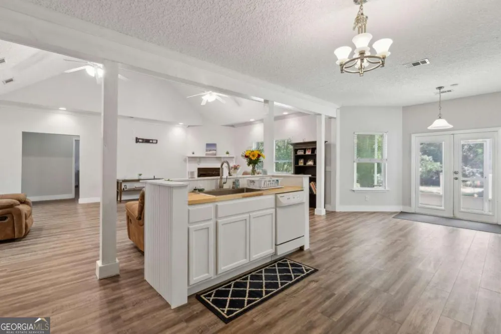 389 Magnolia DR Waverly, GA 31565
