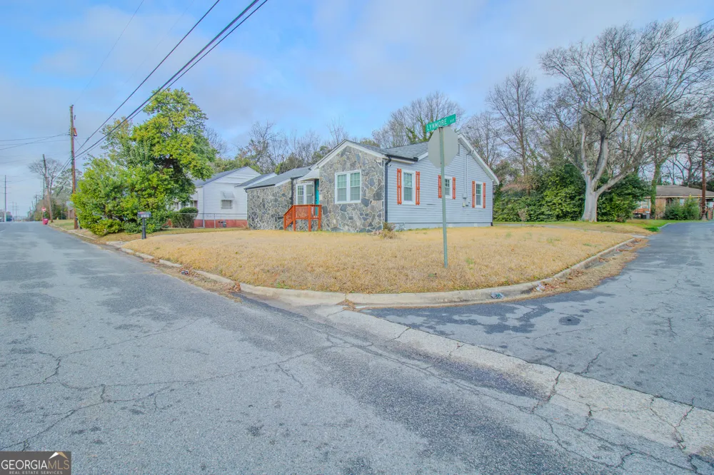 579 Lynmore AVE Macon, GA 31206