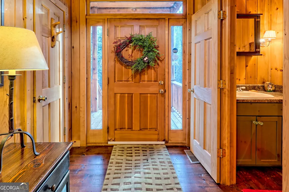 341 Brookwood LN Clarkesville, GA 30523