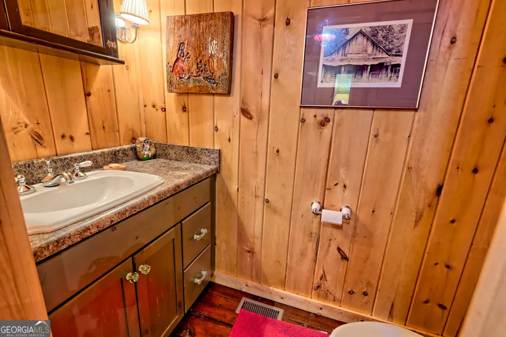 341 Brookwood LN Clarkesville, GA 30523