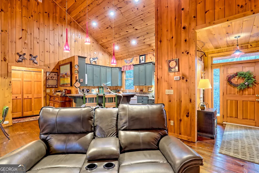 341 Brookwood LN Clarkesville, GA 30523