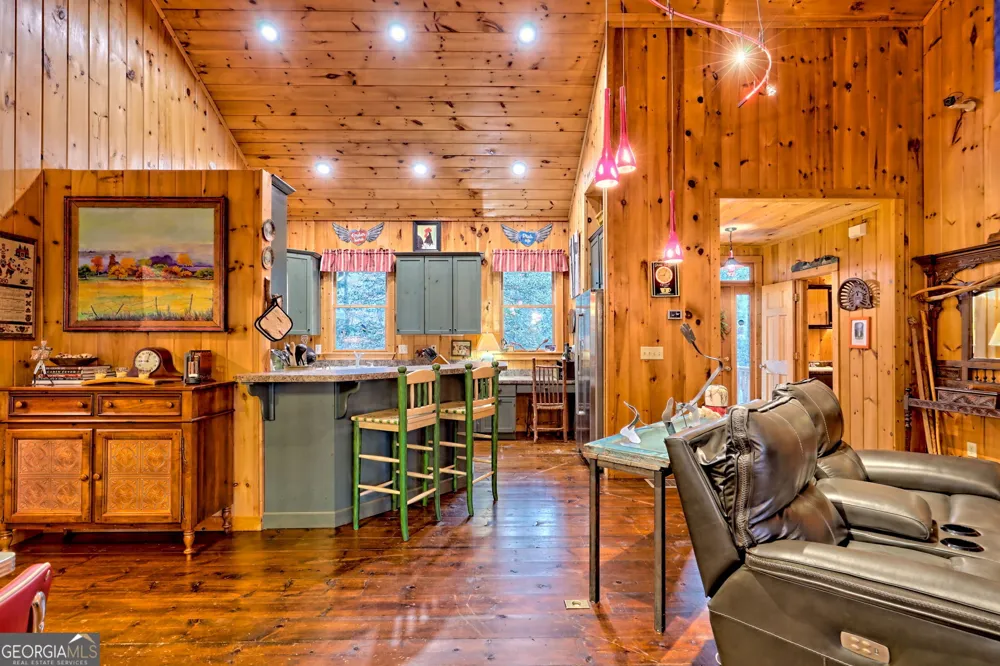 341 Brookwood LN Clarkesville, GA 30523