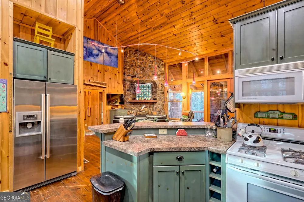 341 Brookwood LN Clarkesville, GA 30523