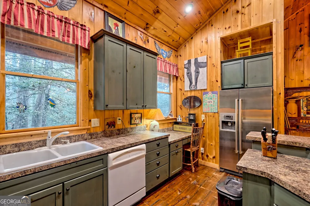 341 Brookwood LN Clarkesville, GA 30523