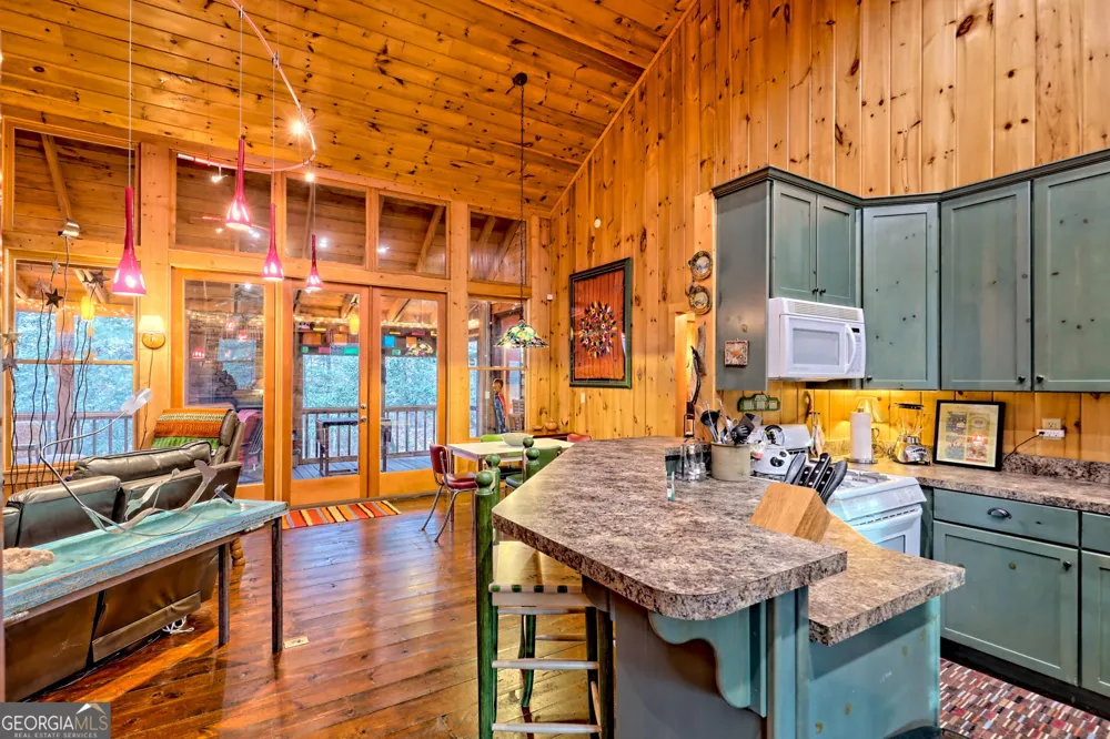 341 Brookwood LN Clarkesville, GA 30523
