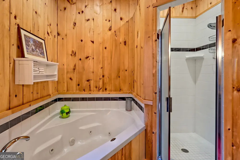 341 Brookwood LN Clarkesville, GA 30523