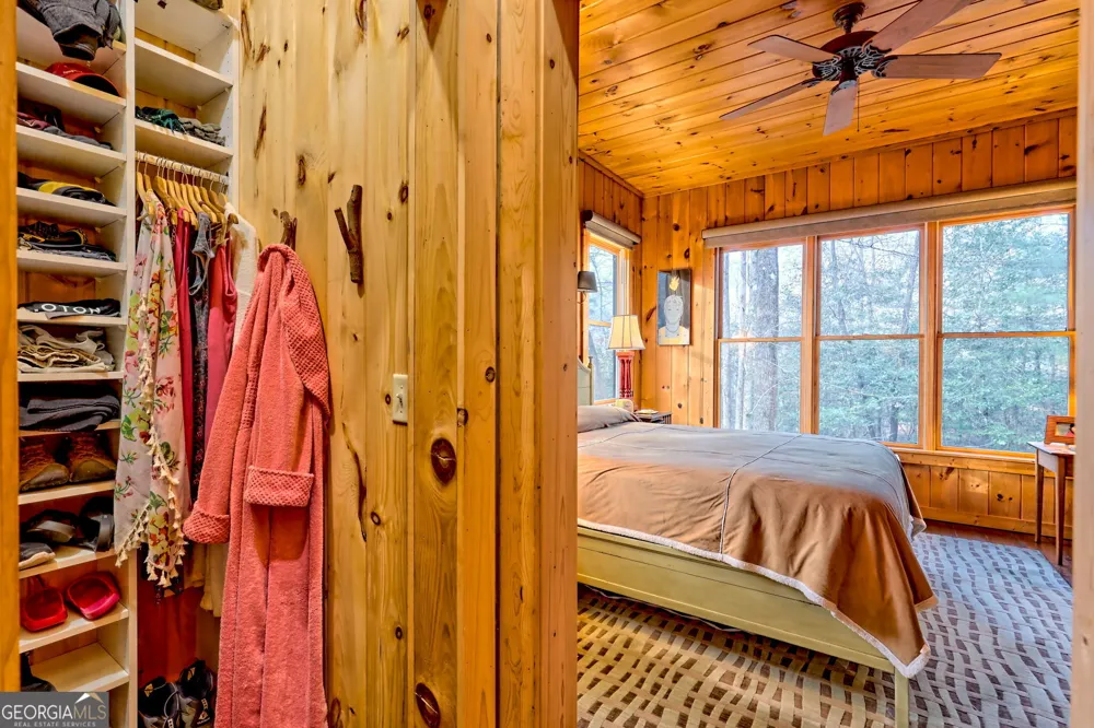 341 Brookwood LN Clarkesville, GA 30523