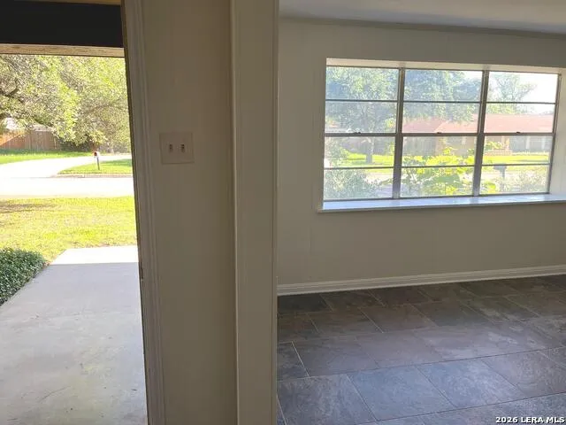 425 Driftwind Windcrest, TX 78239