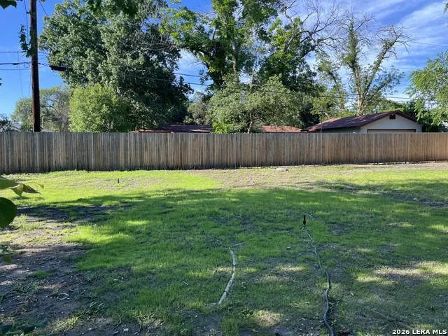 425 Driftwind Windcrest, TX 78239