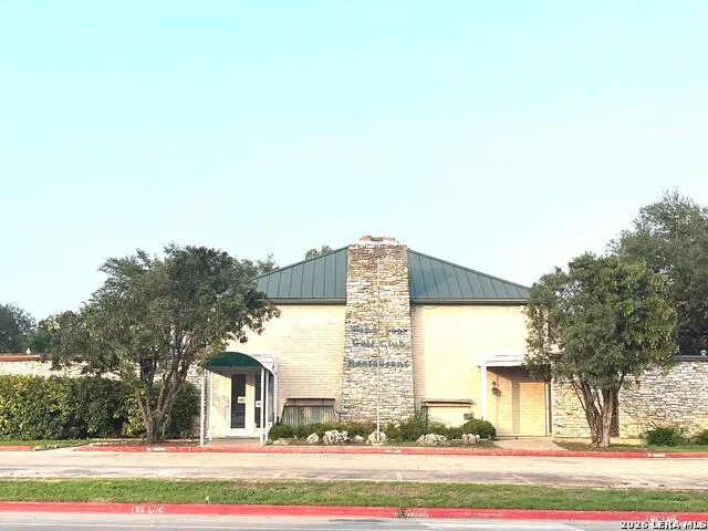 425 Driftwind Windcrest, TX 78239