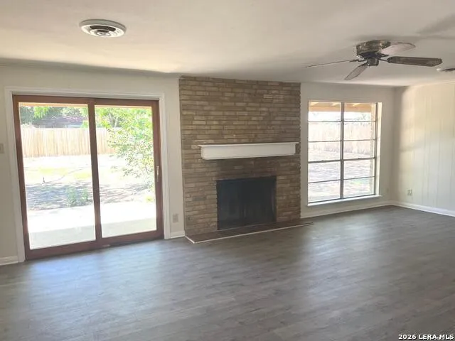 425 Driftwind Windcrest, TX 78239