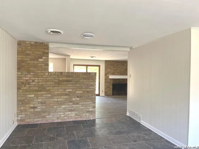 425 Driftwind Windcrest, TX 78239