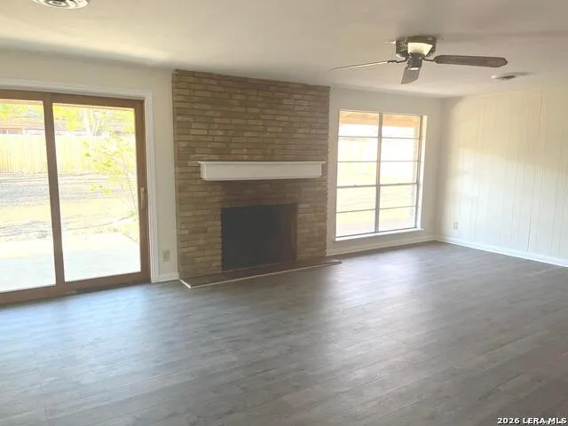 425 Driftwind Windcrest, TX 78239
