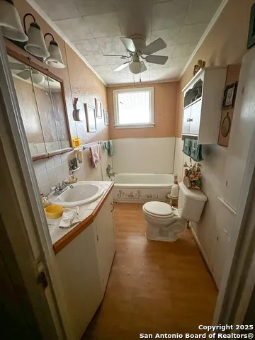 000 Fannin St Uvalde, TX 78801
