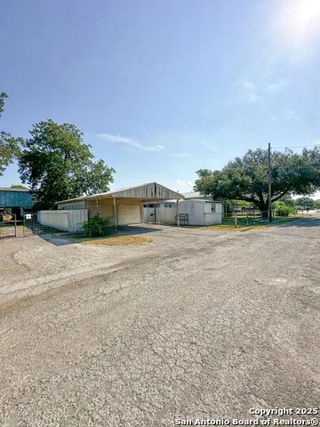 000 Fannin St Uvalde, TX 78801