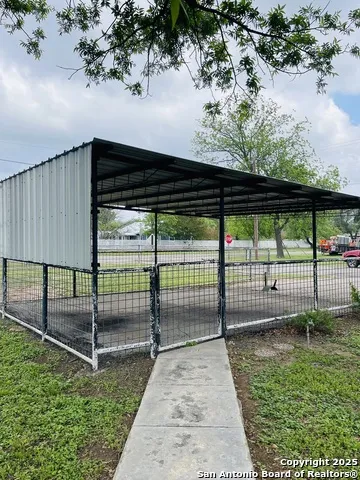 000 Fannin St Uvalde, TX 78801