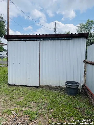 000 Fannin St Uvalde, TX 78801