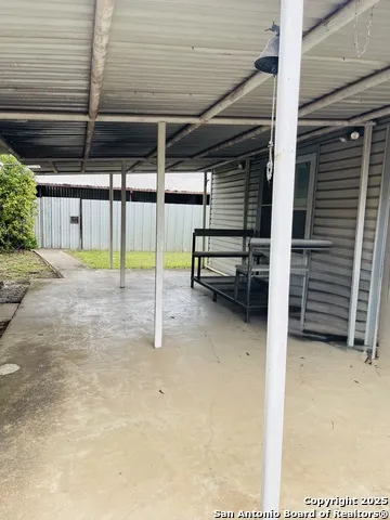 000 Fannin St Uvalde, TX 78801