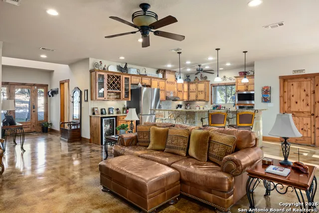 488 Phillip Pipe Creek, TX 78063