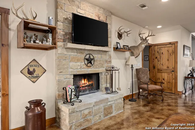 488 Phillip Pipe Creek, TX 78063