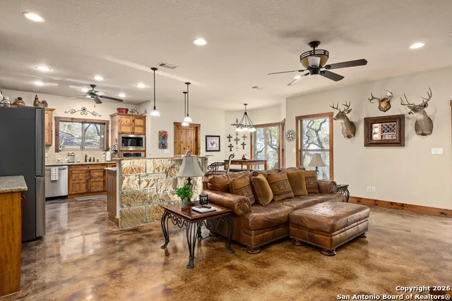 488 Phillip Pipe Creek, TX 78063