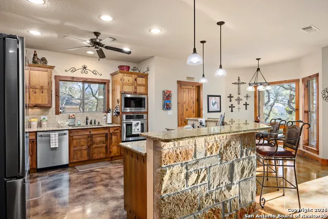 488 Phillip Pipe Creek, TX 78063