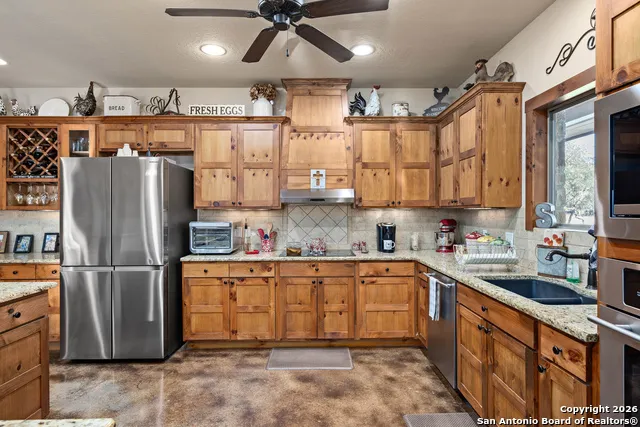 488 Phillip Pipe Creek, TX 78063