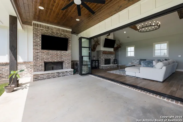 32139 Giboney Hempstead, TX 77445