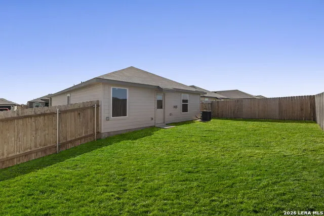 328 Cottonmouth Seguin, TX 78155