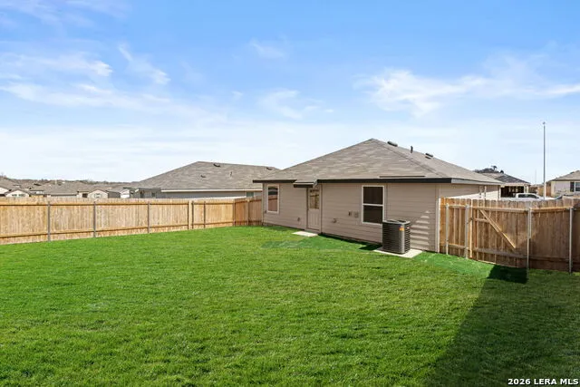 316 Cottonmouth Seguin, TX 78155