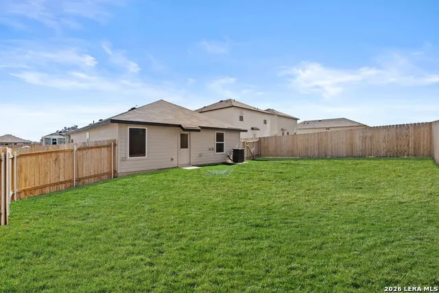 316 Cottonmouth Seguin, TX 78155