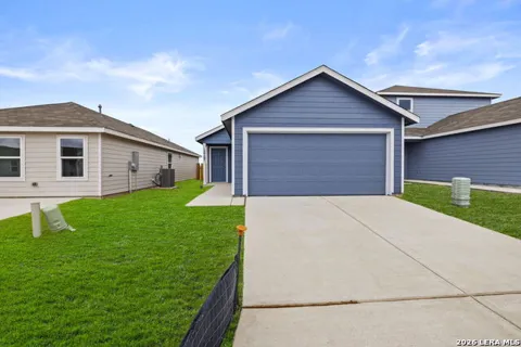 12711 Kathleen St