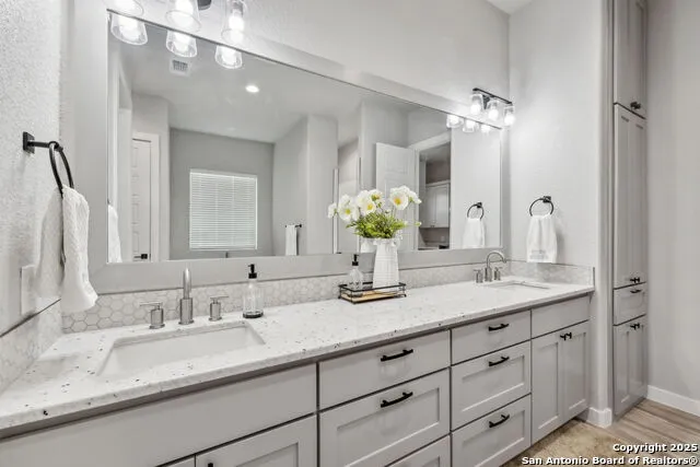 406 Arthur Ct Spring Branch, TX 78070