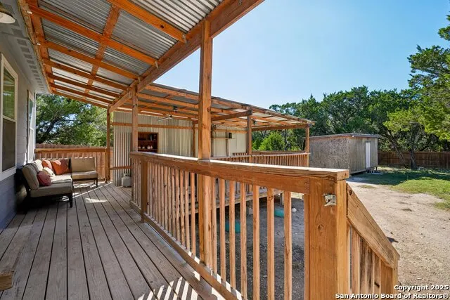 636 Skyline Dr Bandera, TX 78003