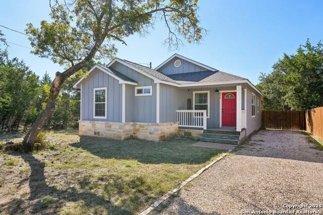 636 Skyline Dr Bandera, TX 78003