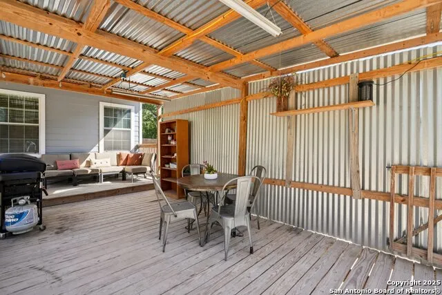 636 Skyline Dr Bandera, TX 78003