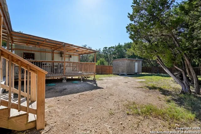 636 Skyline Dr Bandera, TX 78003