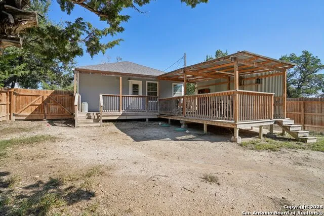 636 Skyline Dr Bandera, TX 78003