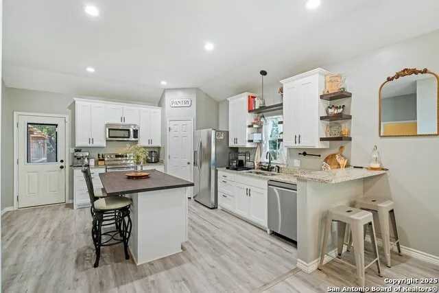 636 Skyline Dr Bandera, TX 78003