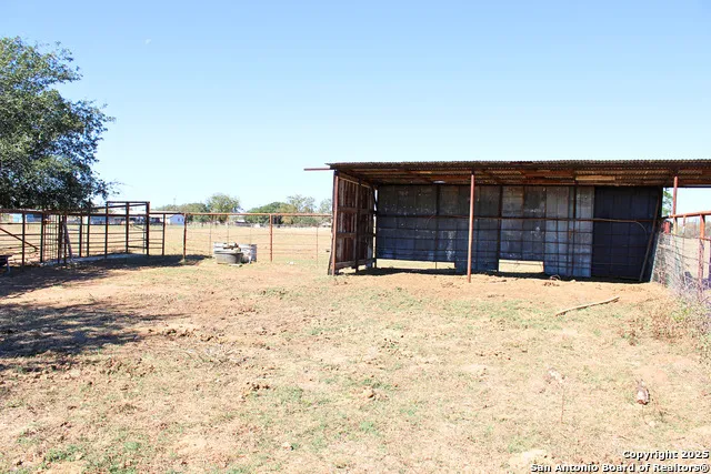 226 Fm 1107 Stockdale, TX 78160