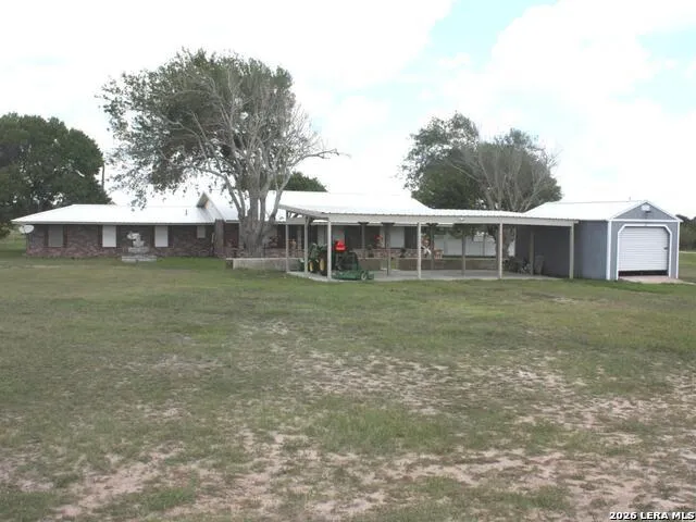177 Schirmer Rd Woodsboro, TX 78393