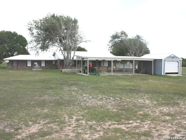 177 Schirmer Rd Woodsboro, TX 78393