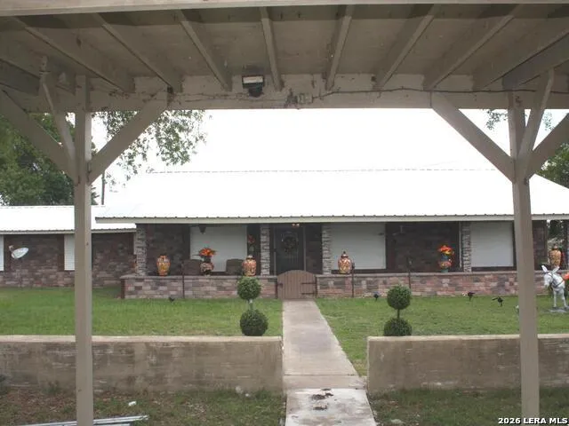 177 Schirmer Rd Woodsboro, TX 78393
