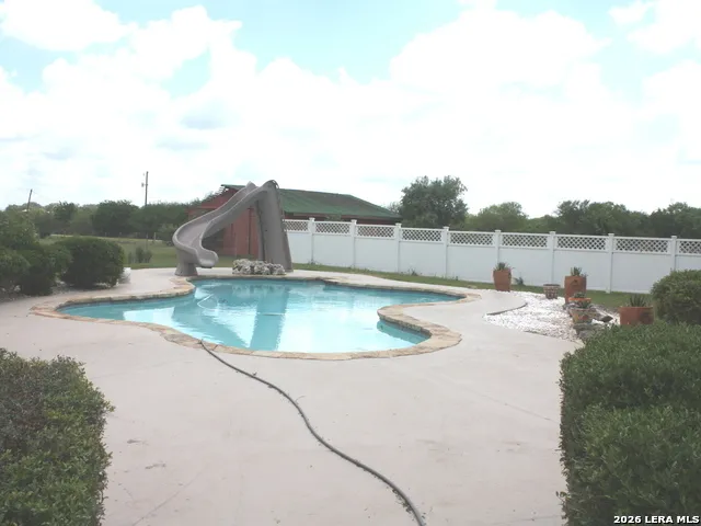 177 Schirmer Rd Woodsboro, TX 78393