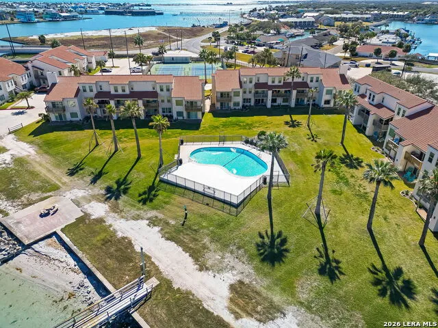 620 S Fulton Beach Rd #204 Rockport, TX 78232