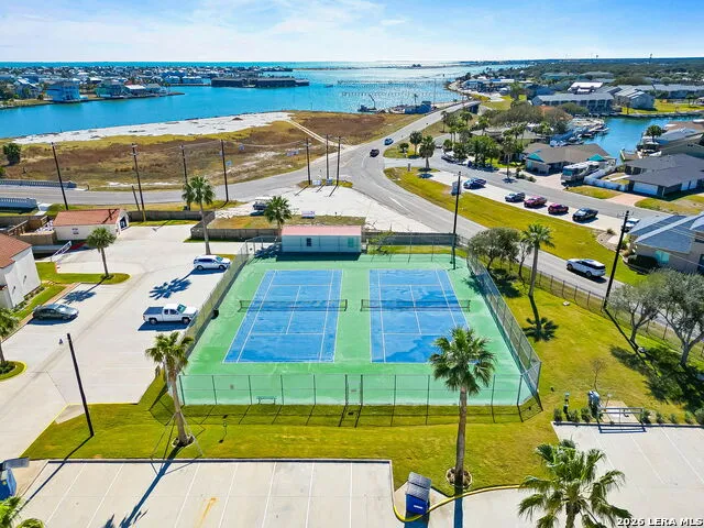 620 S Fulton Beach Rd #204 Rockport, TX 78232